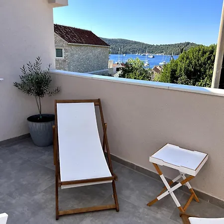 Newly Decorated With Large Terrace Vis