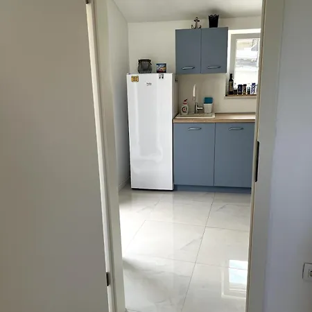 Newly Decorated With Large Terrace Apartment Vis