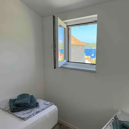 Newly Decorated With Large Terrace *