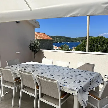 Newly Decorated With Large Terrace